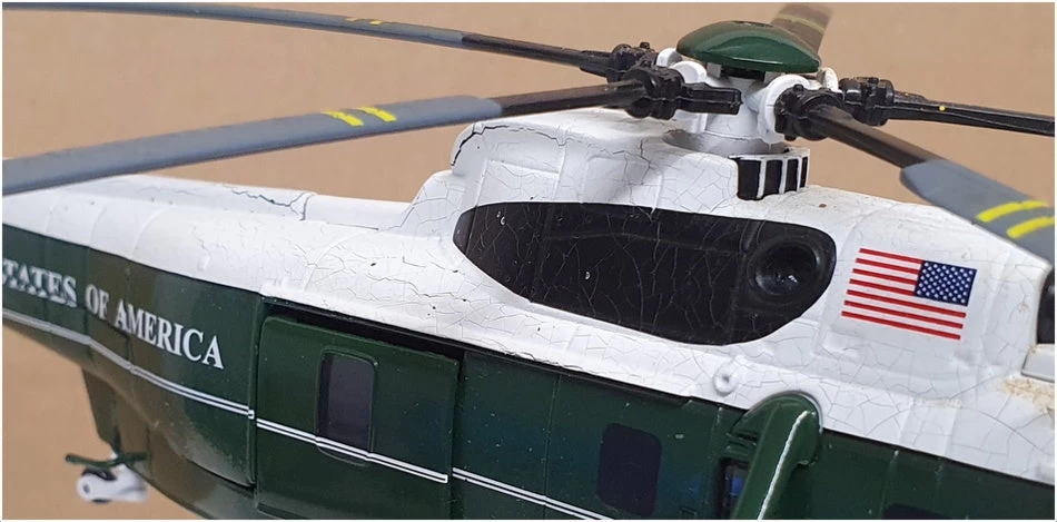 Corgi 1/72 Scale Diecast - AA33403 Sikorsky VH-3D Sea King US Presidential - Image 5