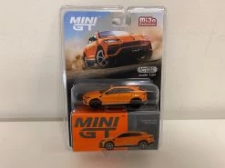 CHASE CAR 1/64 Mini GT Lamborghini Urus (Arancio Borealis Orange With Black Wheels) Limited Edition Diecast Car Model