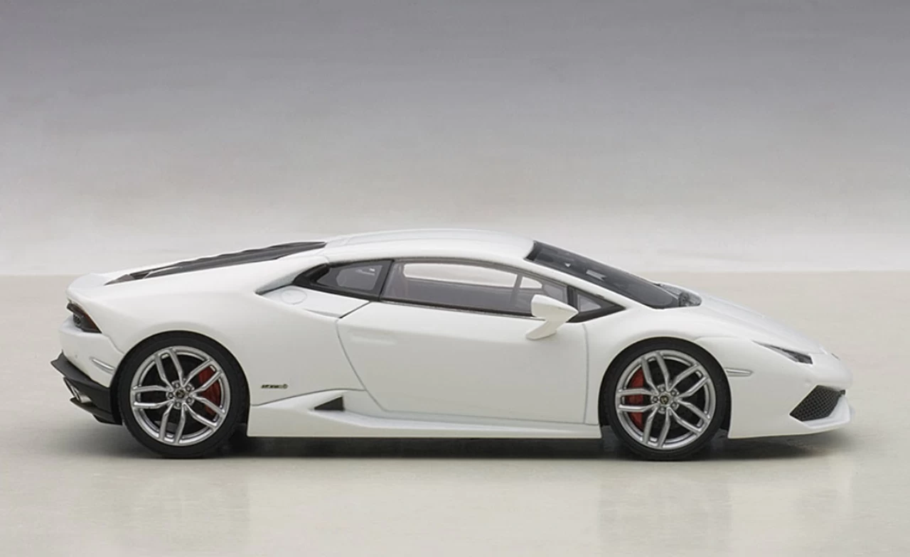 1/43 AUTOart LAMBORGHINI HURACAN LP610-4 (BIANCO CANOPUS/MATT WHITE) Diecast Car Model 54601 - Image 3