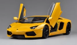 1/18 Welly FX Lamborghini Aventador LP700-4 (Yellow) Diecast Car Model