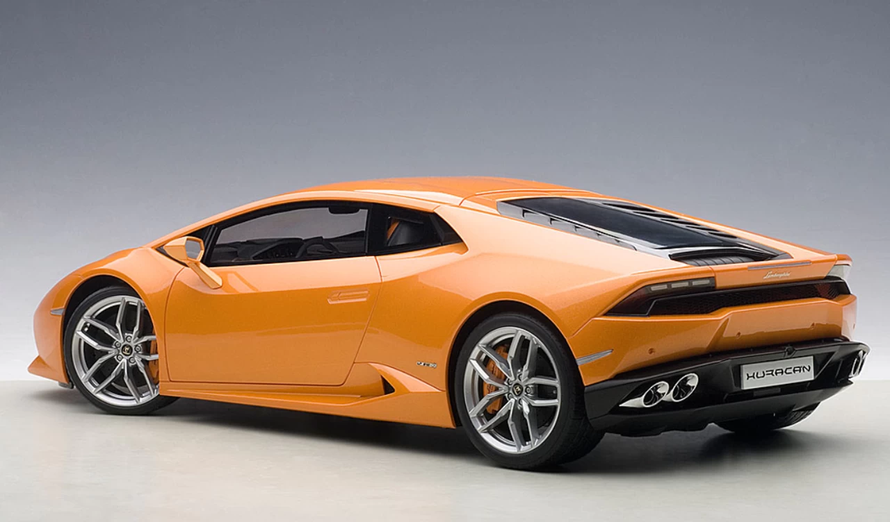 1/12 AUTOart Lamborghini Huracan LP610-4 (Arancio Borealis 4-Layer Pearl Metallic Orange) Car Model - Image 2