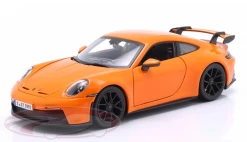 1/24 BBurago 2021 Porsche 911 (992) GT3 (Lava Orange) Diecast Car Model