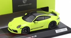 1/43 Dealer Edition 2019 Porsche 911 (992) Carrera 4S (Acid Green) Car Model