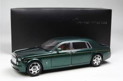 1/18 Kyosho Rolls-Royce Phantom EWB (Green W/ Golden Line) Diecast Car Model
