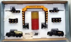 Corgi 1/50 Scale 18003 - Scammell Contractor X2, Nicolas Girder Trailer - Wynns