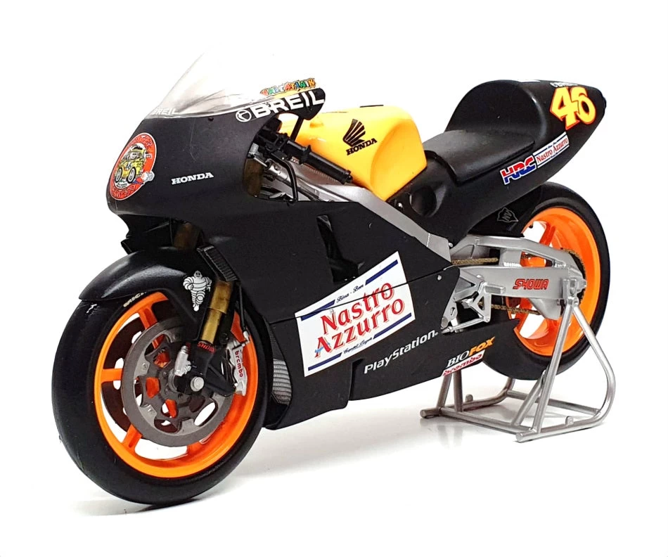 Minichamps 1/12 Scale 122 006186 - Honda NSR 500 - Rossi Test Bike 2000