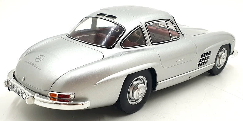 Norev 1/12 Scale Diecast Model 123850 - Mercedes-Benz 300 SL 1954 - Silver - Image 2