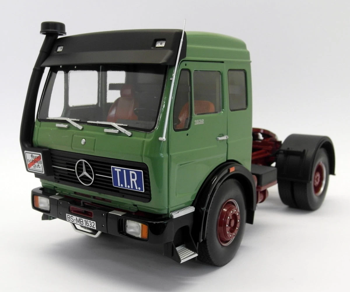 Road Kings 1/18 Scale RK180042 - Mercedes NG 1632 1973 Light Green/Dark Red