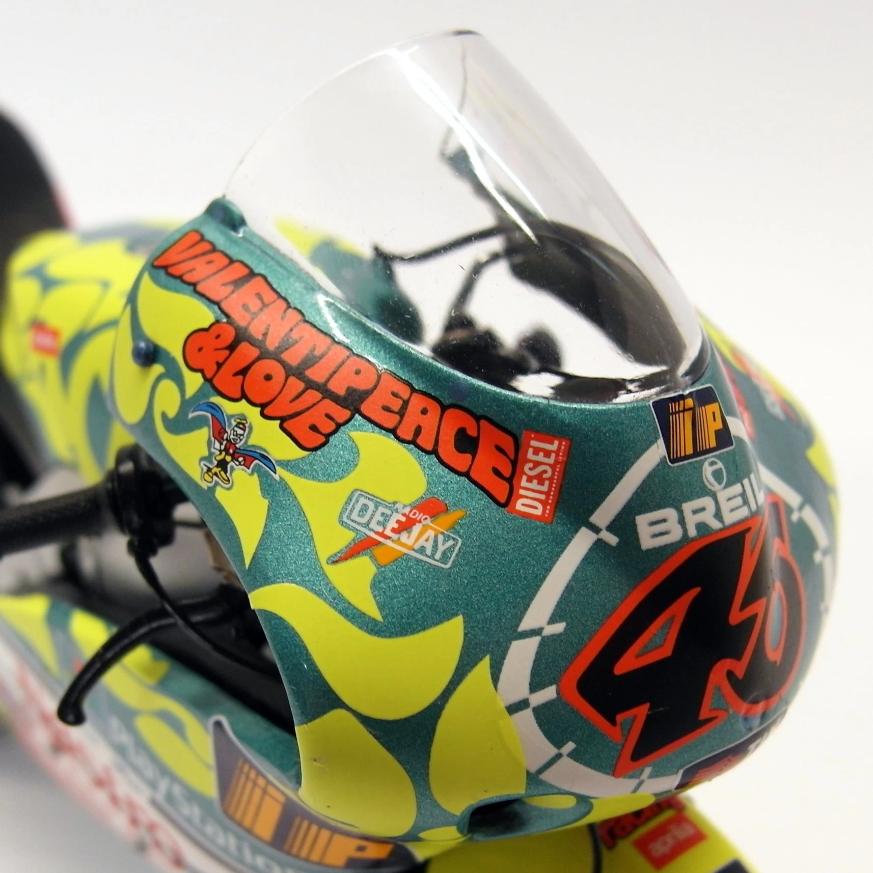 Minichamps 1/12 Scale Diecast 122 990046 Aprilia RSW 250 Mugello GP 99 V. Rossi - Image 8