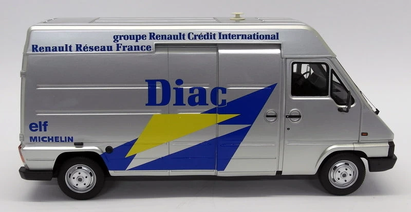 Otto 1/18 Scale OT289B Renault Williams Clio + Traffic Van / Trailer Rally Set - Image 9