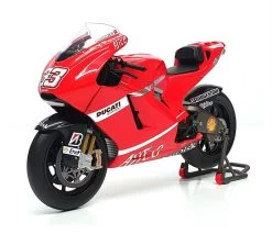 Minichamps 1/12 Scale 122 080033 - Ducati Desmosedici GP8 Melandri MotoGP 2008