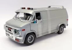 Greenlight 1/18 Scale Diecast 13568 - GMC Vandura - Silver
