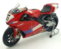 Minichamps 1/12 Scale 122 020099 - Ducati Desmosedici Prova 2002 Bayliss Signed