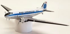 Hobby Master 1/200 Scale HL1301 - McDonnell Douglas DC-3/C-47 Pan American