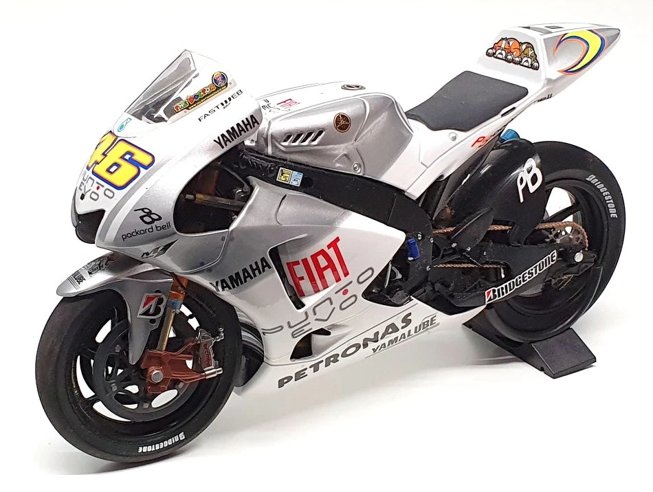 Minichamps 1/12 Scale 122 093146 - Honda RC211V MotoGP 2009 V. Rossi