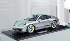 1/8 Minichamps 2016 Porsche 911 (991.1) R (Silver With Green Stripes) Resin Car Model Limited 99 Pieces