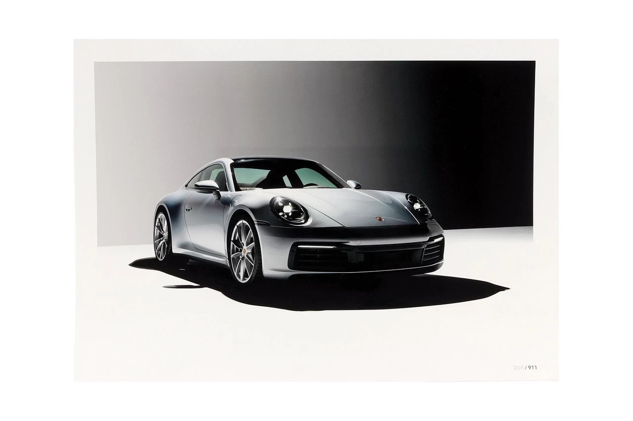 1/43 Dealer Edition Porsche 911 Art Edition Timeless Machine Models Set 1964 Orsche 911 (901) (Indian Red) & Porsche 911 (992) Carrera S (Silver Grey) Car Model - Image 4