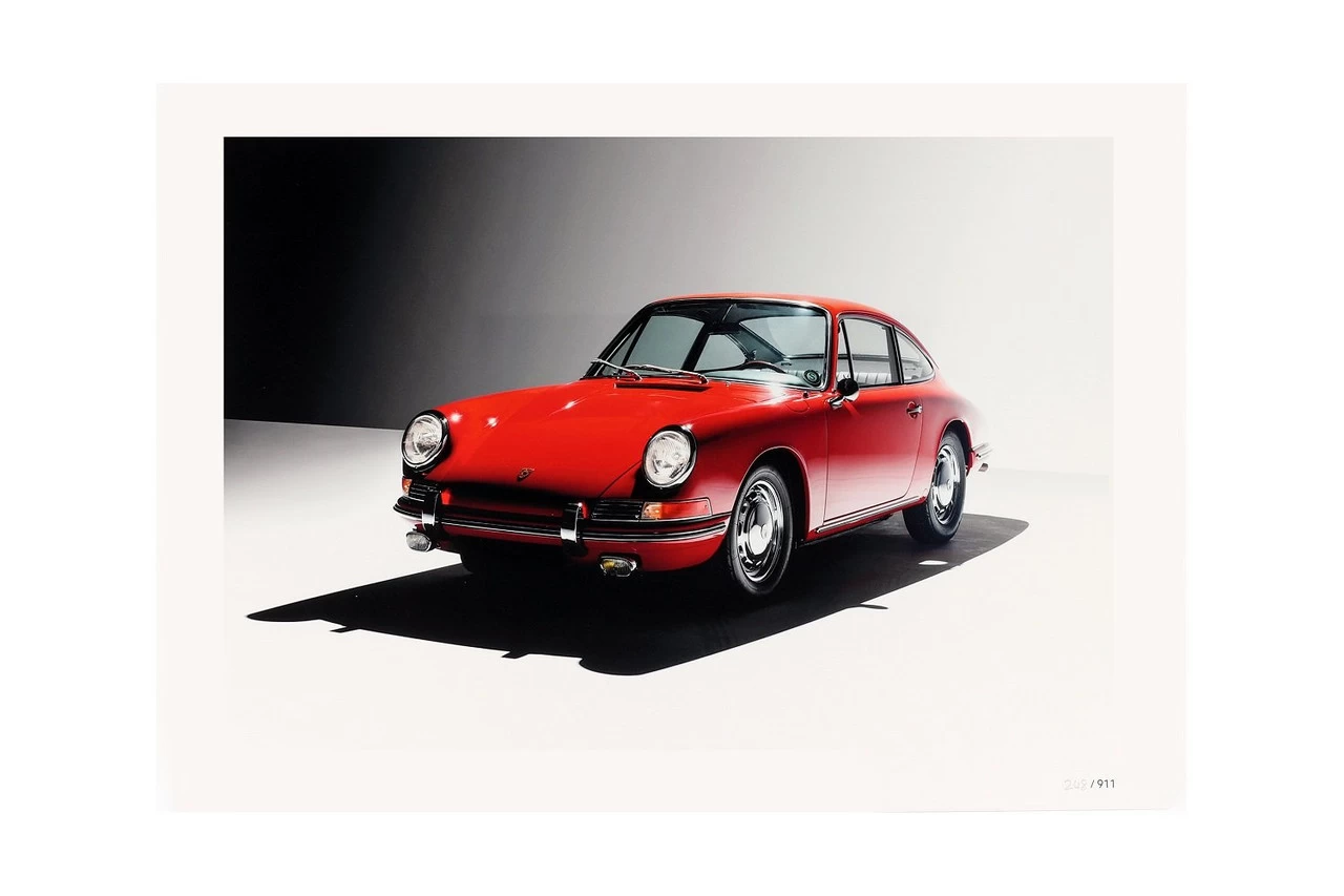 1/43 Dealer Edition Porsche 911 Art Edition Timeless Machine Models Set 1964 Orsche 911 (901) (Indian Red) & Porsche 911 (992) Carrera S (Silver Grey) Car Model - Image 3