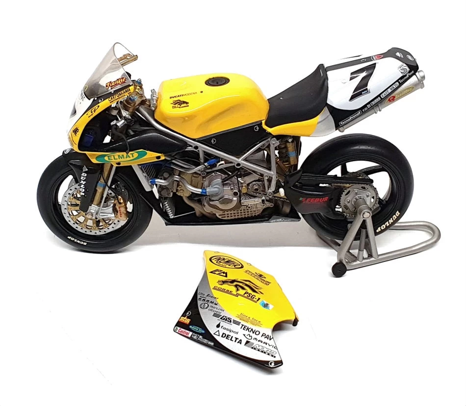 Minichamps 1/12 Scale 122 031207 - Ducati 998RS P. Chili WSB 2003 - Image 4