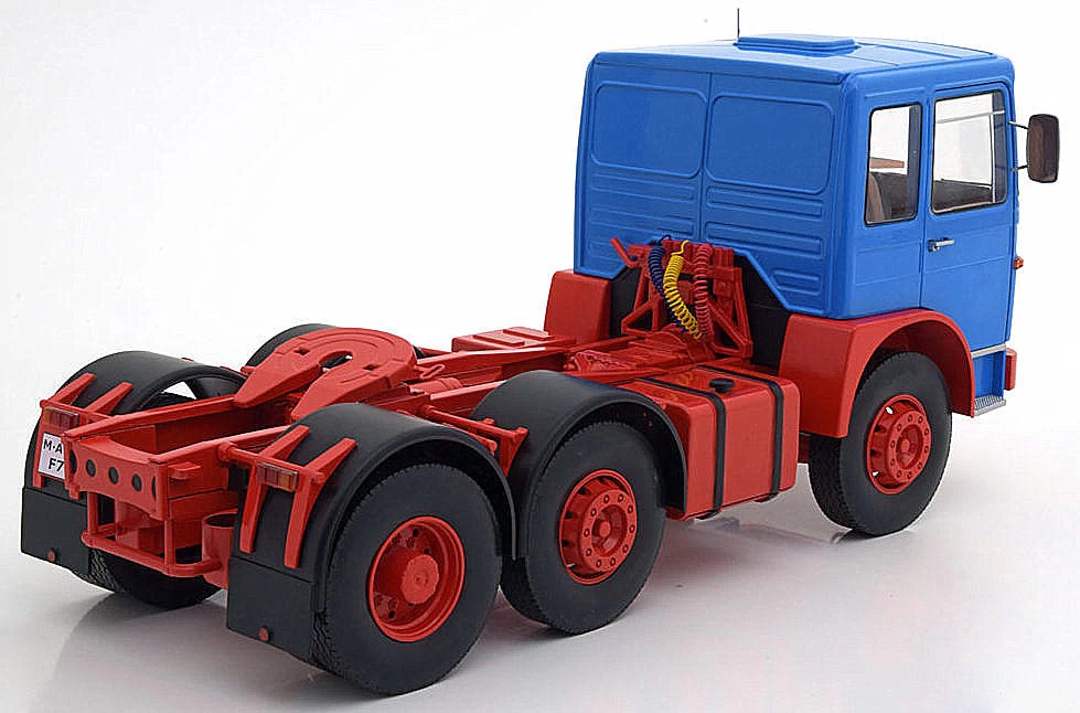 Road Kings 1/18 Scale RK180051 - 1972 MAN 16304 F7 Truck - Blue - Image 2