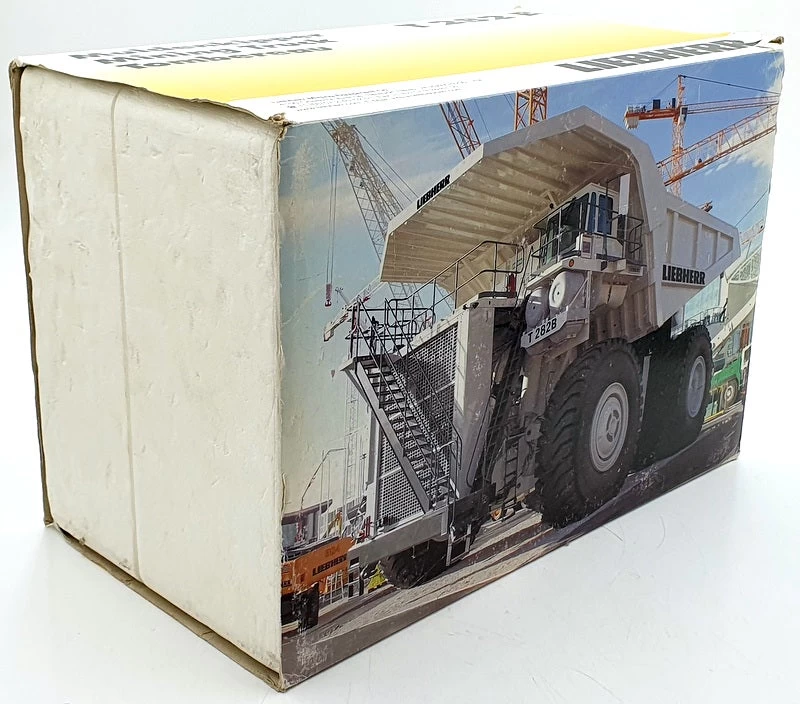 Conrad 1/50 Scale Diecast 2727/0 - Liebherr T 282 B Mining Truck - White - Image 6
