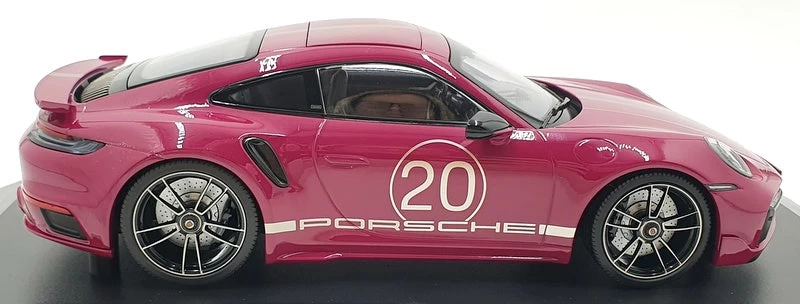 Minichamps 1/18 Scale Diecast 155 069172 - Porsche 911 Turbo S 2021 - Red - Image 4