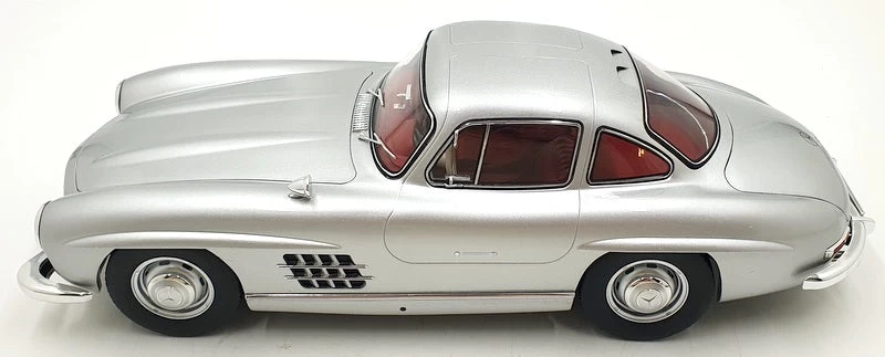Norev 1/12 Scale Diecast Model 123850 - Mercedes-Benz 300 SL 1954 - Silver - Image 3